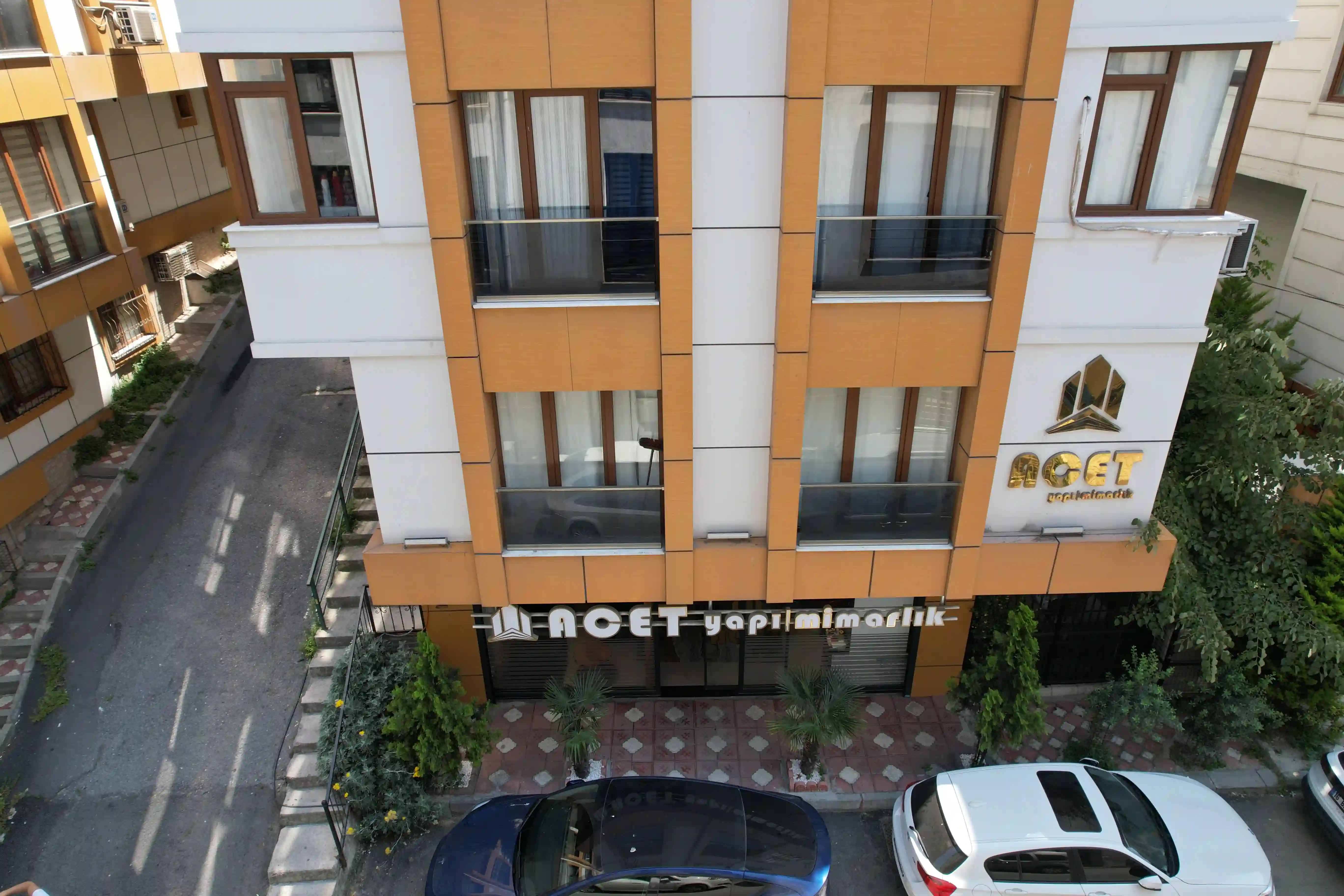 Flora APT. 2in Resmi