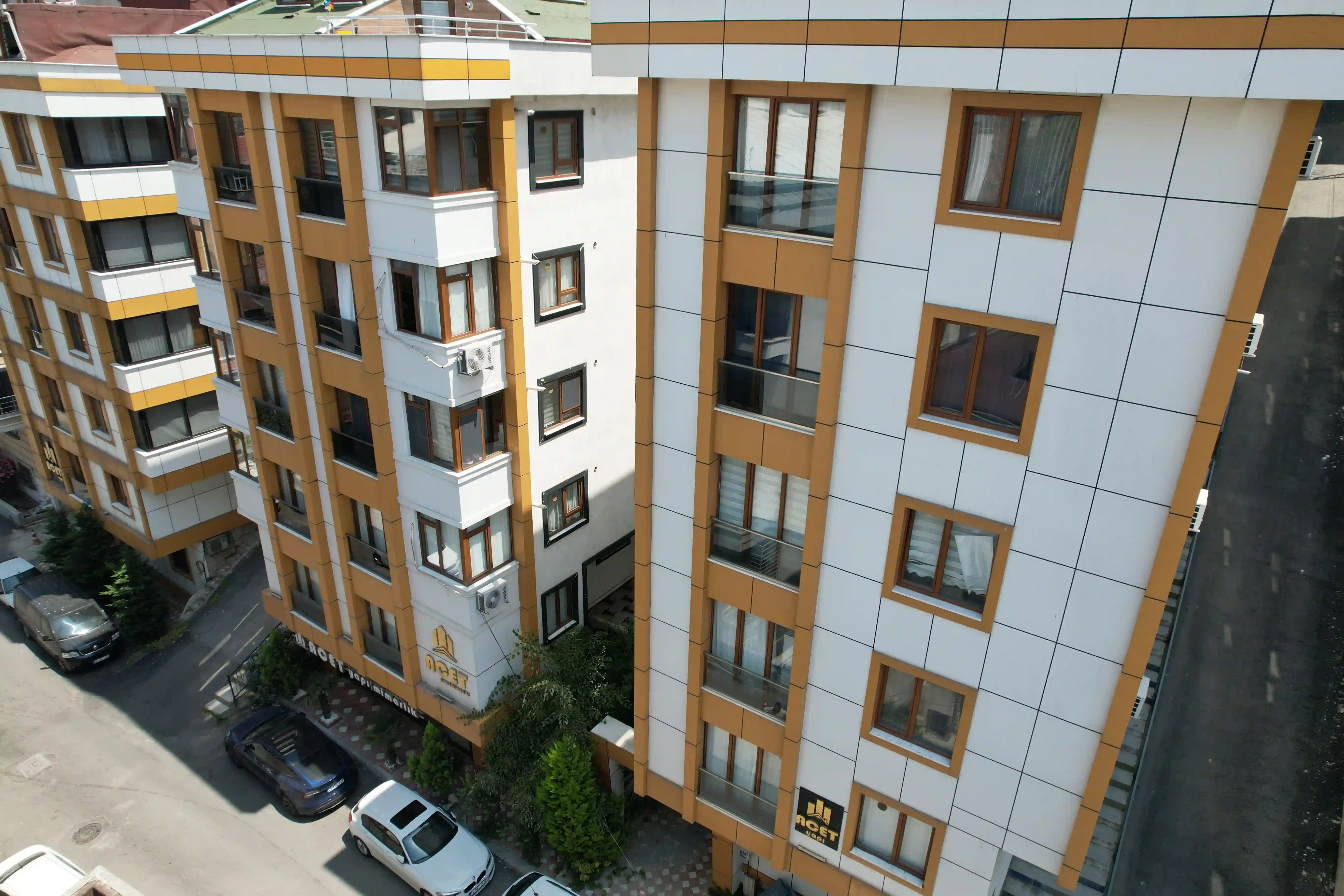 Flora APT. 3in Resmi